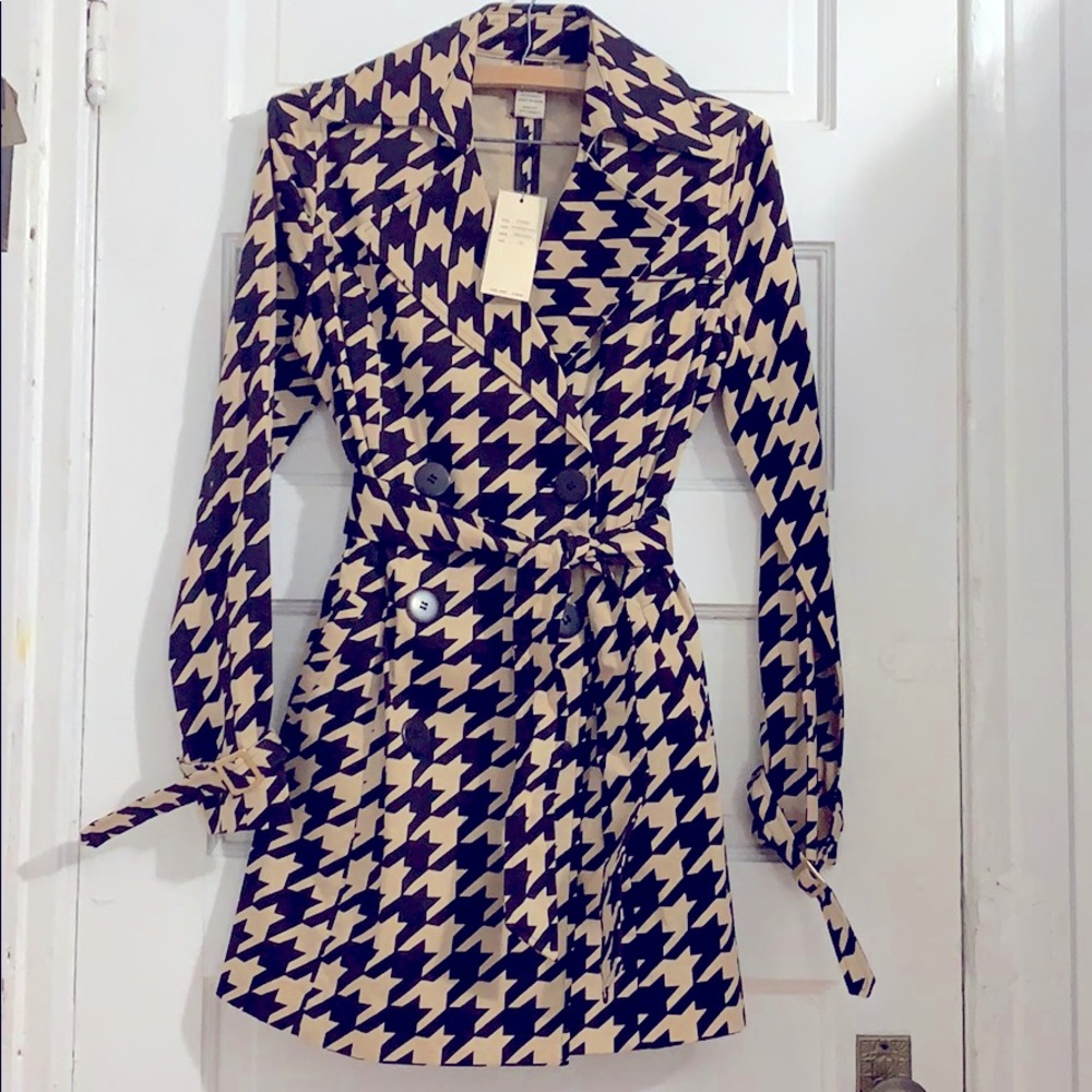 Houndstooth trench